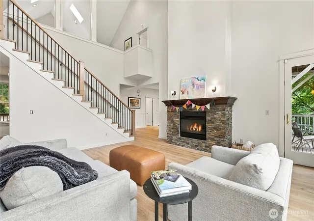 Photo 4 of Single family home for sale at 606 278th Avenue NE, Redmond, WA 98053 | MLS# NWM2593008 | Listing updated on 2026-10-10