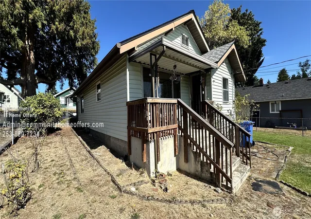 Single family home for sale at 3112 S Melrose St, Tacoma, WA 98405 | MLS# NWM2593021