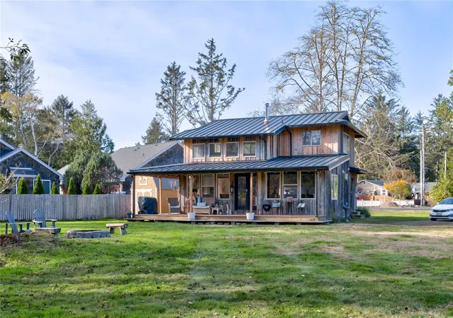 Photo 2 of Single family home for sale at 1106 30th Street, Seaview, WA 98644 | MLS# NWM2593035 | Listing updated on 2026-10-17