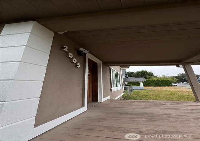 Photo 2 of Single family home for sale at 2005 Rockefeller, Everett, WA 98201 | MLS# NWM2593039 | Listing updated on 2026-10-10