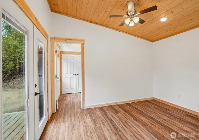 Photo 3 of Single family home for sale at 1836 Hazel Dell Rd, Castle Rock, WA 98611 | MLS# NWM2593046 | Listing updated on 2026-10-12