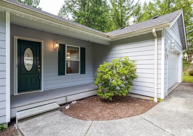 Photo 2 of Single family home for sale at 16 Rocky Ridge Dr, Bellingham, WA 98229 | MLS# NWM2593061 | Listing updated on 2026-10-30