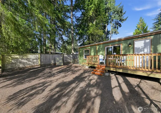 Photo 3 of Manufactured home for sale at 11321 201st Avenue E, Bonney Lake, WA 98391 | MLS# NWM2593066 | Listing updated on 2026-10-09