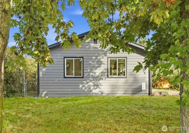 Photo 2 of Single family home for sale at 929 E 63rd Street, Tacoma, WA 98404 | MLS# NWM2593070 | Listing updated on 2026-10-19