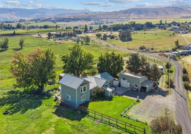 Single family home for sale at 490 Crusoe Ln, Ellensburg, WA 98926 | MLS# NWM2593071