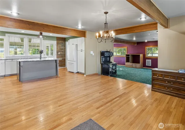 Photo 3 of Single family home for sale at 490 Crusoe Ln, Ellensburg, WA 98926 | MLS# NWM2593071 | Listing updated on 2026-10-10