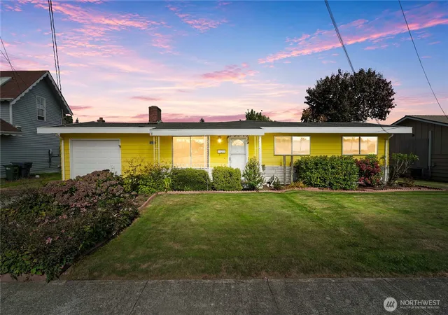 Single family home for sale at 1515 Mason St, Sumner, WA 98390 | MLS# NWM2593075