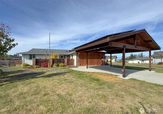 Photo 2 of Single family home for sale at 808 S Golf Crse Rd, Port Angeles, WA 98362 | MLS# NWM2593082 | Listing updated on 2026-10-20