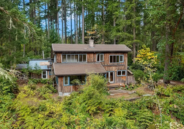 Photo 1 of Single family home for sale at 20915 111th Avenue SW, Vashon, WA 98070 | MLS# NWM2593091 | Listing updated on 2026-10-26