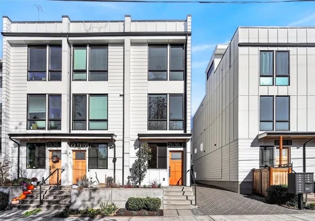 Townhouse for sale at 2636 NW A 58th St, Seattle, WA 98107 | MLS# NWM2593102