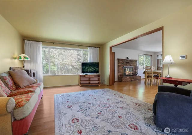 Photo 2 of Single family home for sale at 649 C Ct, Enumclaw, WA 98022 | MLS# NWM2593103 | Listing updated on 2026-10-09