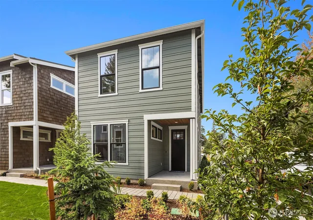 Condo for sale at 12507 NE 94th Street, Kirkland, WA 98033 | MLS# NWM2593118
