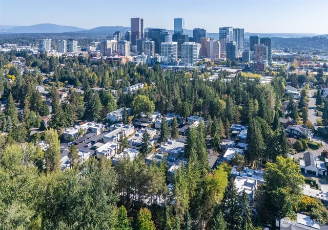 Photo 2 of Condo for sale at 1622 103rd Place Ne #L2, Bellevue, WA 98004 | MLS# NWM2593123 | Listing updated on 2026-10-10