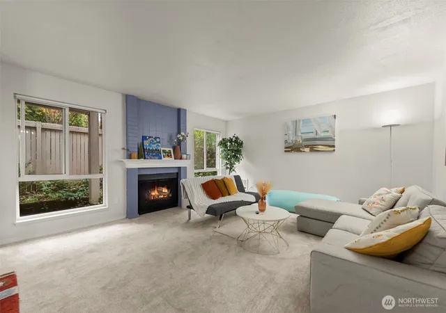 Photo 4 of Condo for sale at 1622 103rd Place NE #L2, Bellevue, WA 98004 | MLS# NWM2593123 | Listing updated on 2026-10-10