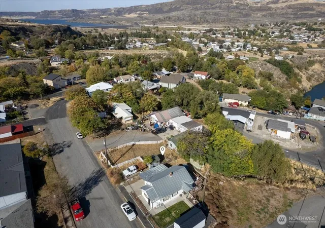 Photo 40 of Single family home for sale at 213 Roosevelt Dr, Grand Coulee, WA 99133 | MLS# NWM2593136 | Listing updated on 2026-10-10