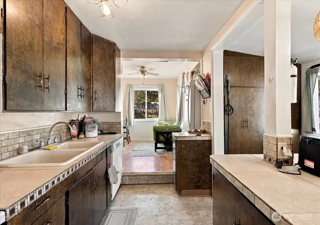 Photo 3 of Single family home for sale at 213 Roosevelt Dr, Grand Coulee, WA 99133 | MLS# NWM2593136 | Listing updated on 2026-10-10