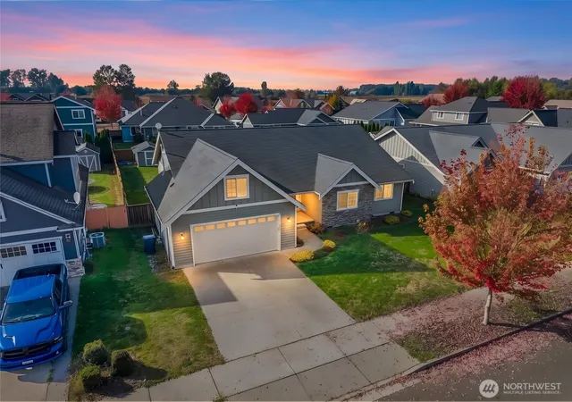 Single family home for sale at 803 Mapleridge Dr, Everson, WA 98247 | MLS# NWM2593148