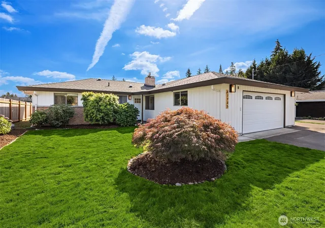 Single family home for sale at 17735 SE 261st Street, Covington, WA 98042 | MLS# NWM2593191