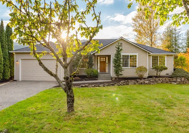 Photo 1 of Single family home for sale at 18820 Big Lake Ridge Pl, Mount Vernon, WA 98274 | MLS# NWM2593228 | Listing updated on 2026-10-17