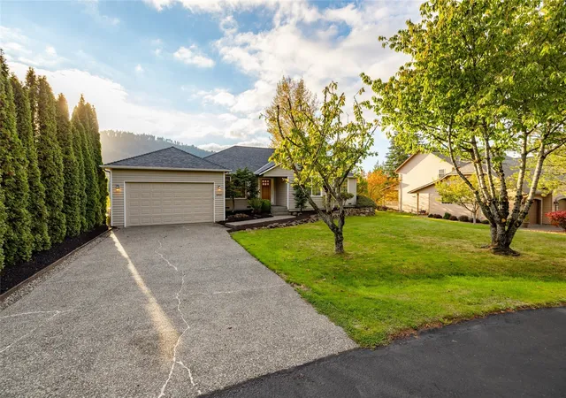 Photo 4 of Single family home for sale at 18820 Big Lake Ridge Pl, Mount Vernon, WA 98274 | MLS# NWM2593228 | Listing updated on 2026-10-17