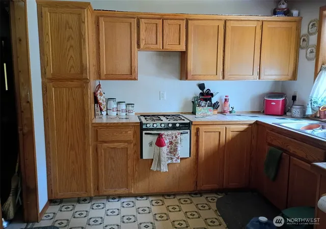 Photo 1 of Single family home for sale at 12 Caribou Rd, Tonasket, WA 98855 | MLS# NWM2593234 | Listing updated on 2026-10-24