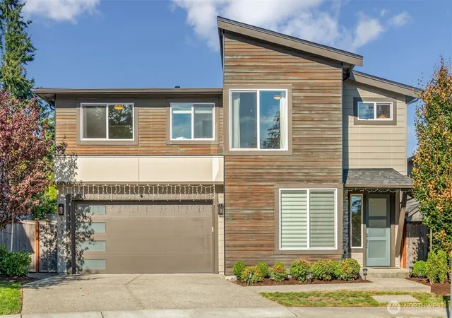Single family home for sale at 10323 133rd Court NE, Kirkland, WA 98033 | MLS# NWM2593242