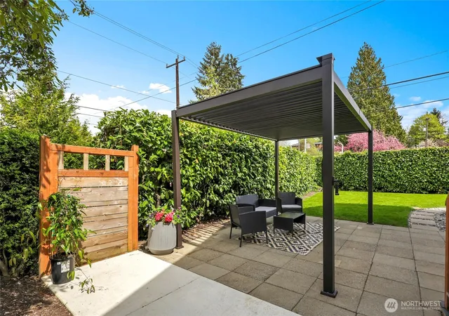 Photo 2 of Single family home for sale at 7901 16th Avenue SW, Seattle, WA 98106 | MLS# NWM2593249 | Listing updated on 2026-10-12