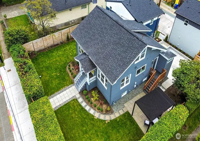 Photo 4 of Single family home for sale at 7901 16th Avenue SW, Seattle, WA 98106 | MLS# NWM2593249 | Listing updated on 2026-10-12