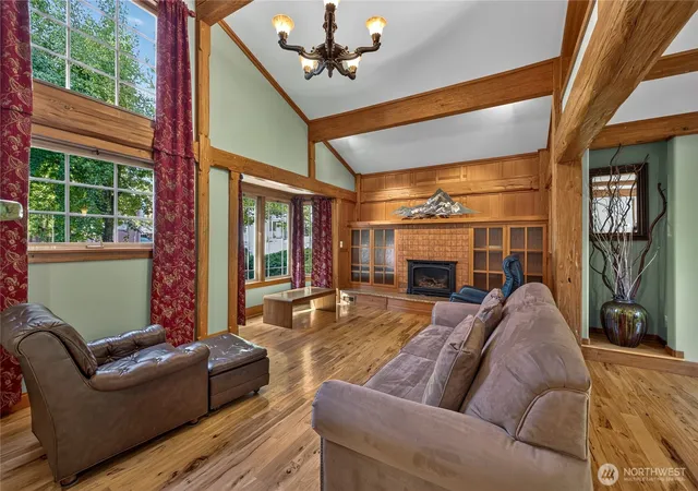 Photo 4 of Single family home for sale at 310 Division St, Leavenworth, WA 98826 | MLS# NWM2593258 | Listing updated on 2026-10-18