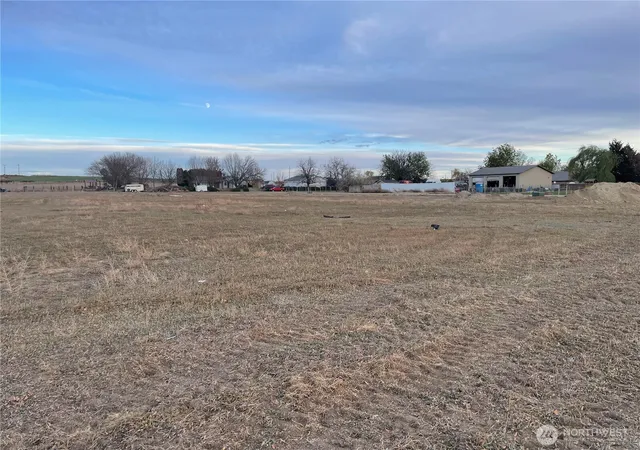 Photo 3 of Land for sale at 4412 Clyde Cir, Sunnyside, WA 98944 | MLS# NWM2593262 | Listing updated on 2026-10-11