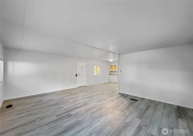 Photo 4 of Manufactured home for sale at 2101 S 324th Street #324, Federal Way, WA 98003 | MLS# NWM2593277 | Listing updated on 2026-10-16