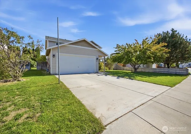 Photo 2 of Single family home for sale at 4617 Muris Ln, Pasco, WA 99301 | MLS# NWM2593288 | Listing updated on 2026-10-20