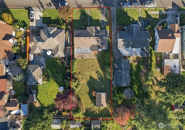 Single family home for sale at 324 18th Street NW, Puyallup, WA 98371 | MLS# NWM2593290