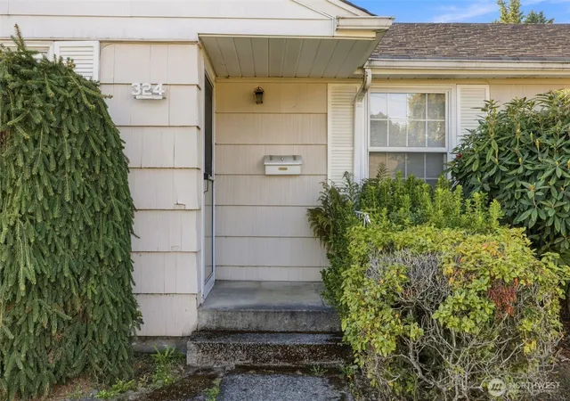 Photo 1 of Single family home for sale at 324 18th Street NW, Puyallup, WA 98371 | MLS# NWM2593290 | Listing updated on 2026-10-10