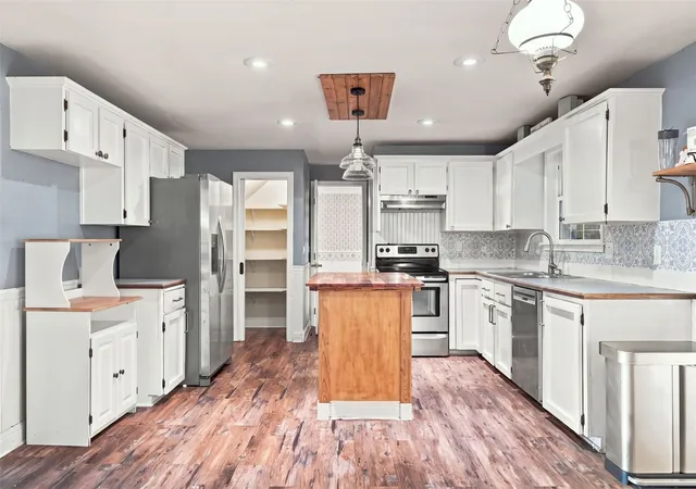 Photo 2 of Single family home for sale at 2823 199th Avenue Ct E, Bonney Lake, WA 98391 | MLS# NWM2593294 | Listing updated on 2026-10-27
