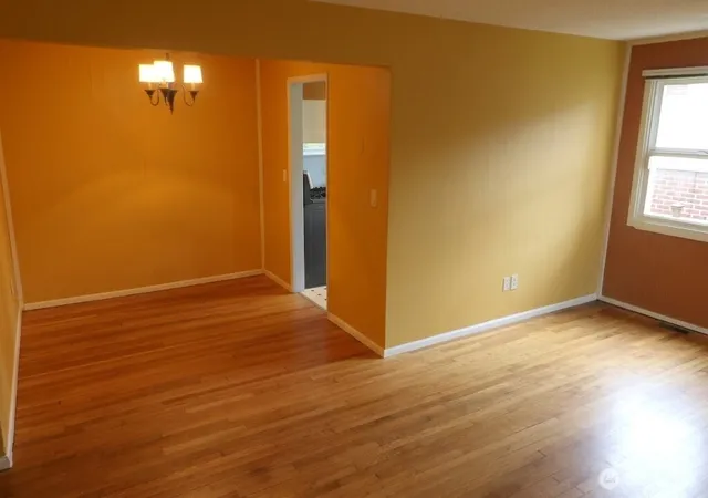 Photo 4 of Single family home for sale at 9233 17th Avenue NE, Seattle, WA 98115 | MLS# NWM2593297 | Listing updated on 2026-10-13