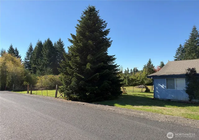 Photo 3 of Single family home for sale at 166 Allman Rd, Winlock, WA 98596 | MLS# NWM2593299 | Listing updated on 2026-10-13
