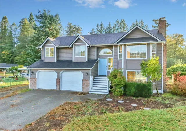 Photo 2 of Single family home for sale at 11625 151st Avenue Ct E, Puyallup, WA 98374 | MLS# NWM2593312 | Listing updated on 2026-10-26