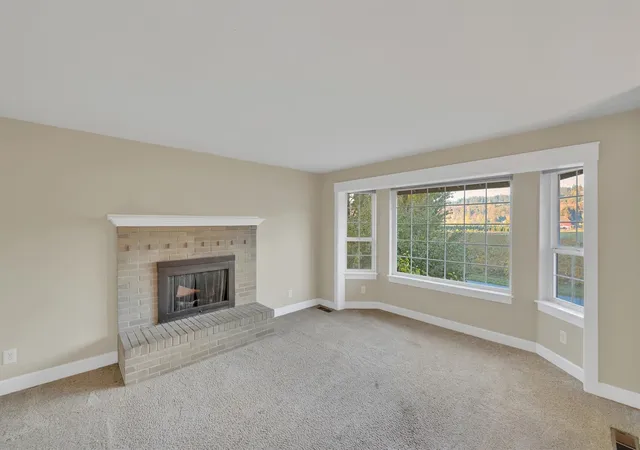 Photo 3 of Single family home for sale at 11625 151st Avenue Ct E, Puyallup, WA 98374 | MLS# NWM2593312 | Listing updated on 2026-10-26