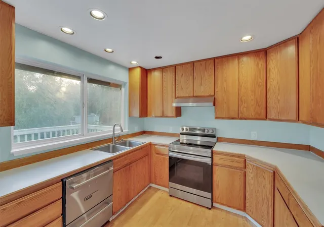 Photo 4 of Single family home for sale at 11625 151st Avenue Ct E, Puyallup, WA 98374 | MLS# NWM2593312 | Listing updated on 2026-10-26
