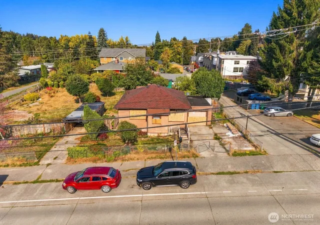 Photo 3 of Land for sale at 2116 Sw Thistle St, Seattle, WA 98106 | MLS# NWM2593322 | Listing updated on 2026-10-12