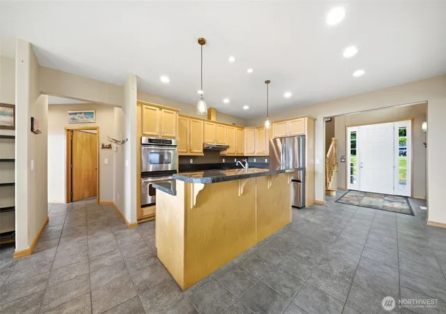 Photo 3 of Single family home for sale at 966 Lookout Rd, Castle Rock, WA 98611 | MLS# NWM2593331 | Listing updated on 2026-10-21