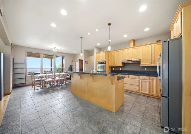 Photo 4 of Single family home for sale at 966 Lookout Rd, Castle Rock, WA 98611 | MLS# NWM2593331 | Listing updated on 2026-10-21