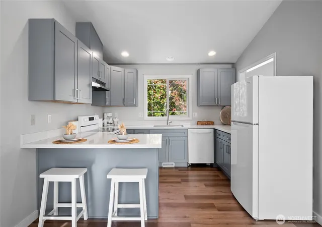 Photo 4 of Single family home for sale at 6716 Lower Ridge Rd, Everett, WA 98203 | MLS# NWM2593349 | Listing updated on 2026-10-13