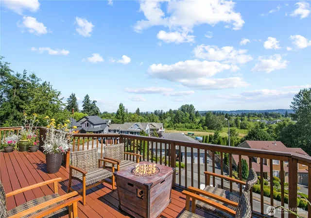 Photo 3 of Single family home for sale at 709 22nd Street Sw, Puyallup, WA 98371 | MLS# NWM2593366 | Listing updated on 2026-10-15