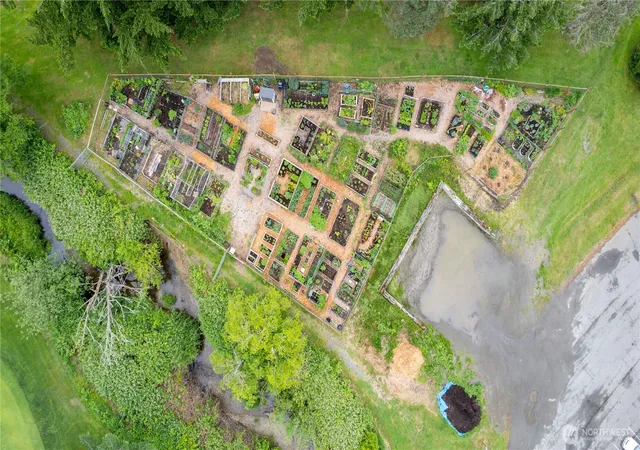 Photo 18 of Single family home for sale at 3 Horizon Hl Ln, Bellingham, WA 98229 | MLS# NWM2593371 | Listing updated on 2026-10-20