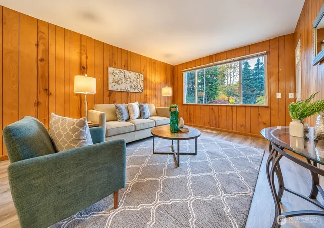 Photo 3 of Single family home for sale at 5522 NE 193rd Street, Lake Forest Park, WA 98155 | MLS# NWM2593372 | Listing updated on 2026-10-19