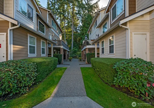 Photo 2 of Townhouse for sale at 21615 11th Drive Se, Bothell, WA 98021 | MLS# NWM2593375 | Listing updated on 2026-10-24