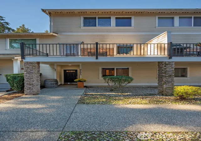 Photo 3 of Townhouse for sale at 21615 11th Drive Se, Bothell, WA 98021 | MLS# NWM2593375 | Listing updated on 2026-10-24
