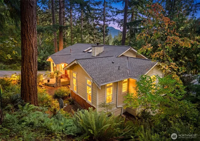 Single family home for sale at 43 Valley Crst Way, Bellingham, WA 98229 | MLS# NWM2593400